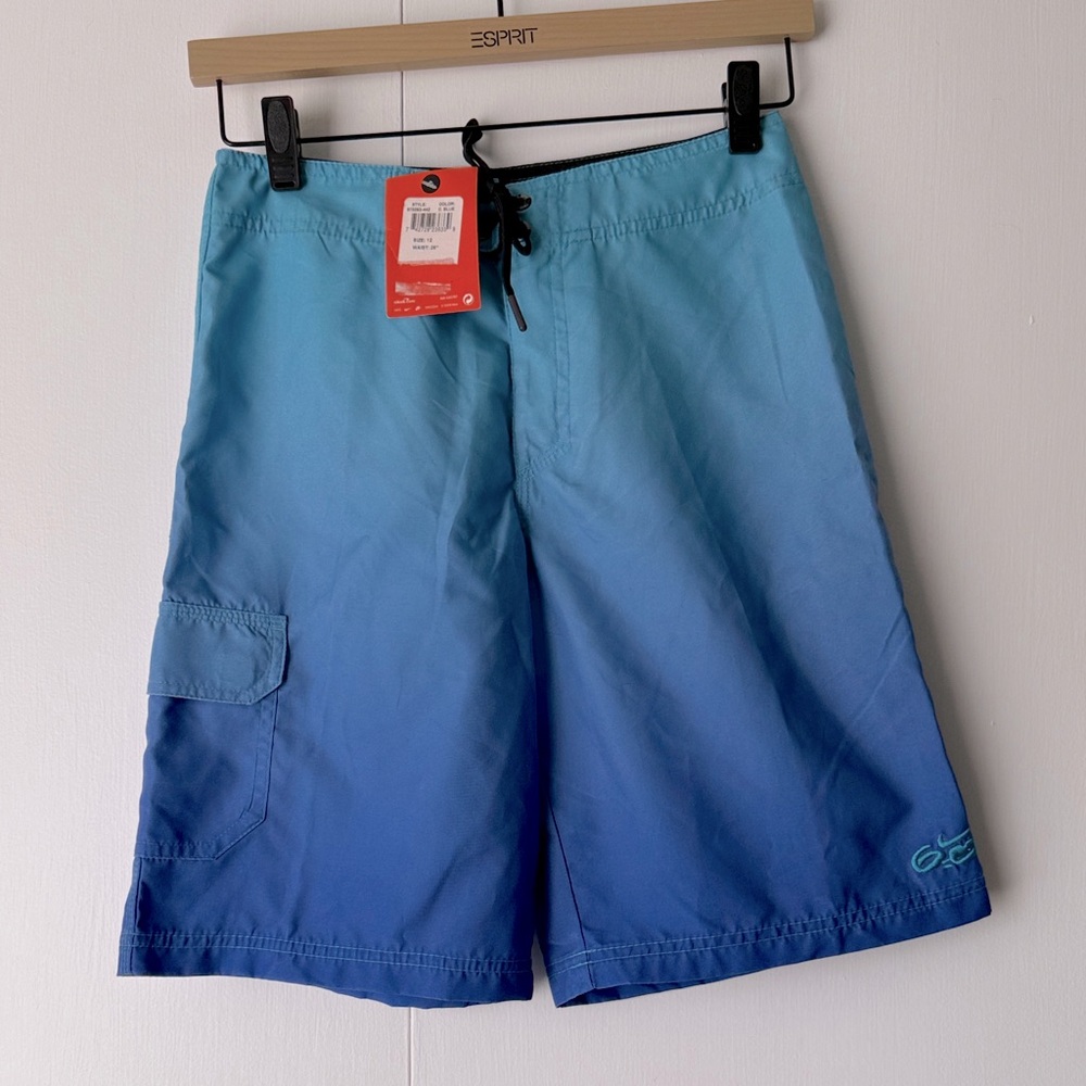 Nike 6.0 Boy’s Ombre Blue Board Shorts Sz 12 NWT